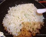 A picture of step 2 of Grated cauliflower crumble paneer bhurji.