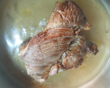 Foto del paso 3 de la receta: Morcillo de Ternera en nido de fettuccini con salsa de gírgolas