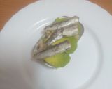 Foto del paso 3 de la receta: Ensalada de solsticio de sardinas con aguacate en lata