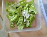 Foto langkah ke 1 dari resep Tumis pare enak.