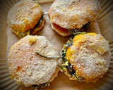 Foto del paso 3 de la receta: Milanesas de calabaza y espinacas con queso brie