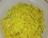 Foto langkah ke 32 dari resep Nasi goreng kunyit dan telur dadar.