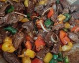 Foto langkah ke 7 dari resep Daging Sapi Lada Hitam Paprika.