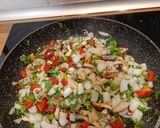 A picture of step 10 of Rice with Cuttlefish, Grouper, and Shrimp.