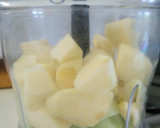 Foto del paso 1 de la receta: Salmorejo verde de pepino y manzana