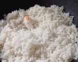 Foto del paso 10 de la receta: Arroz frito con espárragos y gambas