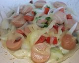Hình bước làm 5 của món Pizza xúc xích (không cần lò nướng)
