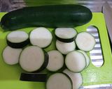 Foto langkah ke 1 dari resep Acar zukini goreng.