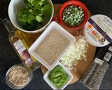 A picture of step 1 of Risi e Bisi - Peas and mints risotto 💚.