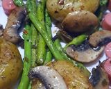Foto del paso 10 de la receta: Papines, hongos y espárragos a la manteca