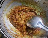 A picture of step 3 of Sukha Chicken and chicken curry(tambda rassa, Maharashtra lunch).