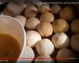 صورة لخطوة 4 من وصفة خلية النحل اقتصادية هشة ذهبية بحشوة الجبن
