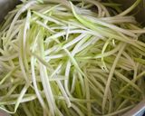 Hình bước làm 4 của món Bí Ngòi Chần Chấm Tôm Kho Mắm Ruốc Huế