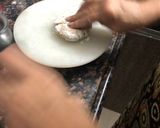 A picture of step 3 of Biscuit paratha.