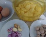 Foto langkah ke 1 dari resep Kentang telur kecap.