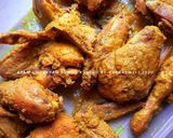 Foto langkah ke 8 dari resep Ayam ungkepan empuk bumbu kuning.