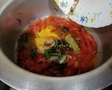 A picture of step 3 of Aloo qeema.