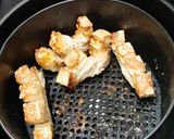 รูปขั้นตอนการทำที่ 6 ของ หมูกรอบหม้อทอดไร้น้ำมัน