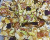 ડ્રાયફ્રુટ ચીક્કી (Dryfruits Chikki Recipe In Gujarati) રેસીપી સ્ટેપ5ફોટો