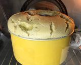 Foto langkah ke 16 dari resep Matcha Marble Chiffon Cake.