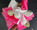 Foto del paso 7 de la receta: *Fresas cubiertas de Chocolate y Sprinkles*