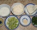 A picture of step 1 of Blue Cheese Dip.