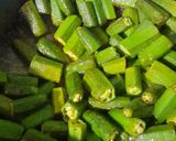 A picture of step 6 of Masala Bhindi Do Pyaza.