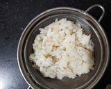 A picture of step 7 of Onion and tomatoes paratha.
