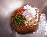 รูปขั้นตอนการทำที่ 2 ของ ลาบหมูทอด