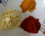 A picture of step 3 of Aloo matar aur poori.