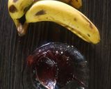 A picture of step 1 of Banana Nutella Milkshake.