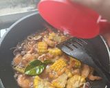 Foto langkah ke 6 dari resep Udang Cumi Saos Padang Sedap Mantap.