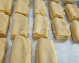 Foto langkah ke 6 dari resep Bolen pisang tanpa korvet kulit bersap rontok.