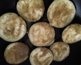 Foto del paso 3 de la receta: Pan con relleno de berenjenas asadas...🤨