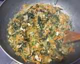 Foto del paso 3 de la receta: Salteado de Pollo y Acelga a la Fontina c/Arroz