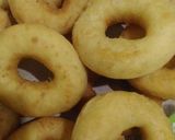 Foto langkah ke 7 dari resep Donat empuk tapi no ulen no susu no kentang..irittt.