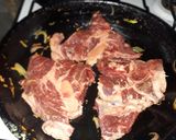 Foto del paso 4 de la receta: Bifes con verdura y puré de papa