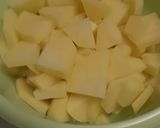 Tarhonyás krumpli virslivel recept fázis 1 fotója