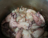 Foto del paso 4 de la receta: Chipirones con gambitas y patatas