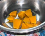 Foto langkah ke 1 dari resep Kerupuk Labu Kuning (Pumpkin Chips).
