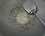Foto langkah ke 2 dari resep Nasi Goreng Cap Cay Ekonomis.