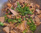 Foto del passaggio 3 della ricetta Risotto ai Funghi Misti