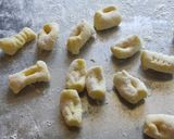 Foto del paso 5 de la receta: Ñoquis livianitos de papas