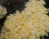A picture of step 3 of Egg Rice.