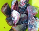 Foto del paso 2 de la receta: Cazuela de jureles negros con patatas al estragón y eneldo