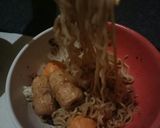 Foto langkah ke 5 dari resep Chikuwa saos teriyaki dg mie.