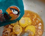 Foto langkah ke 9 dari resep Udang Cumi Saus Asam Manis.