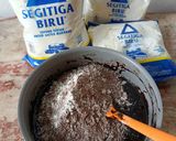 Foto langkah ke 5 dari resep Tower Birthday Cake (Brownies).