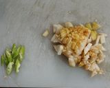 A picture of step 1 of Pear Chilli Raita.