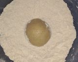 A picture of step 2 of Fulka Roti.